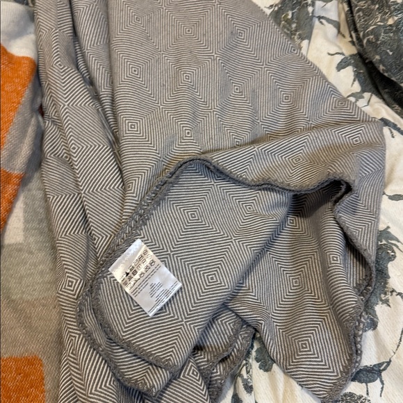 Throw blanket bundle - Picture 3 of 3